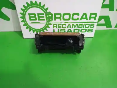 Автозапчастина б/у попільничка для jaguar s-type 2.7 v6 diesel classic посилання на oem iam 2r838104822  