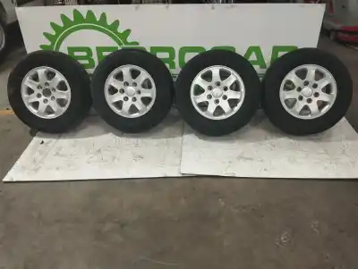Pièce détachée automobile d'occasion JEU DE JANTES pour KIA CARNIVAL  Références OEM IAM 529104D100  