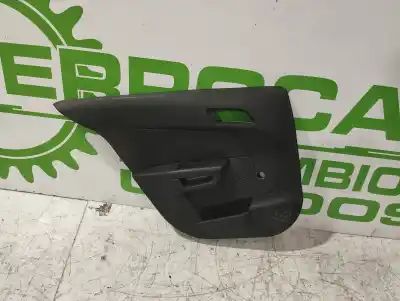 Peça sobressalente para automóvel em segunda mão FORRA / REVESTIMENTO DA PORTA TRASEIRA ESQUERDA por OPEL ASTRA H BERLINA  Referências OEM IAM 13153917  