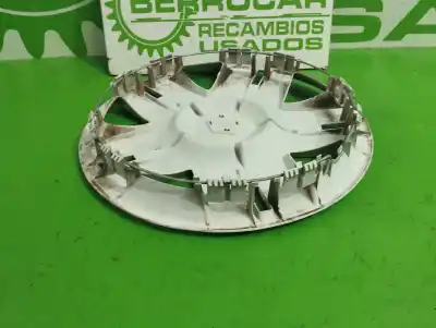 Second-hand car spare part hub caps for renault clio ii fase ii (b/cb0) 1.5 dci diesel 65 cv / 48 kw oem iam references 8200286556  
