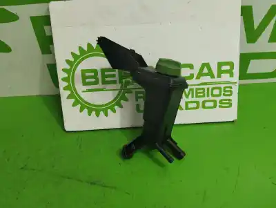 Pièce détachée automobile d'occasion RÉSERVOIR DE LIQUIDE DE DIRECTION ASSISTÉE pour VOLKSWAGEN PASSAT BERLINA (3B3)  Références OEM IAM 3B0422371  