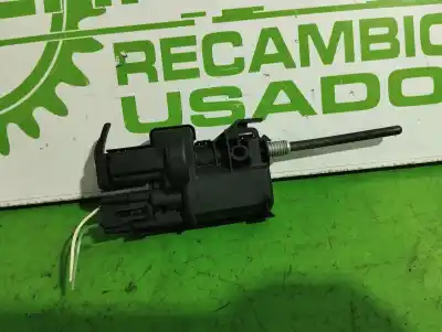 Автозапчастина б/у паливна зовнішня кришка двигуна для renault megane ii familiar 1.9 dci diesel посилання на oem iam 8200305732  