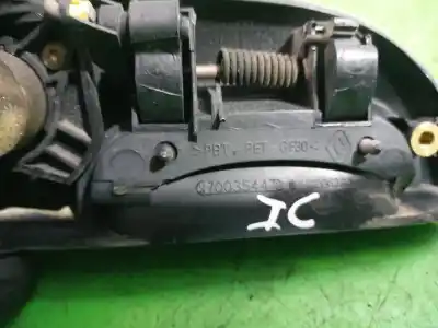 Автозапчастина б/у ліва передня зовнішня ручка для renault kangoo (f/kc0) expression посилання на oem iam 7700354478  