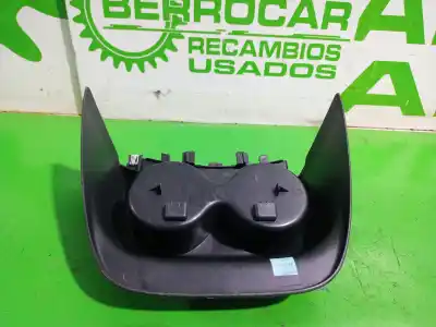 Автозапчастина б/у центральний підставник для renault scenic iii xmod bose посилання на oem iam 684300001r  