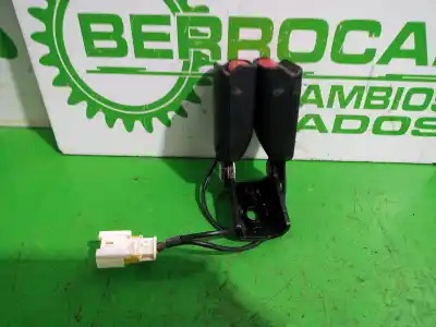 Peça sobressalente para automóvel em segunda mão chicote / encaixe cinto segurança traseiro direito por citroen c4 lim. business referências oem iam 96737609xt  