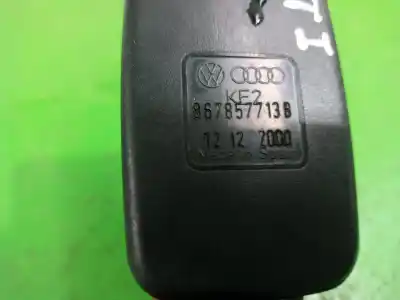Pezzo di ricambio per auto di seconda mano GANCIO CINTURA POSTERIORE SINISTRO per SEAT IBIZA 2 GENERACION [1993 1999] HATCHBACK 5PUERTAS 1.9 D MT Riferimenti OEM IAM 867857713B  