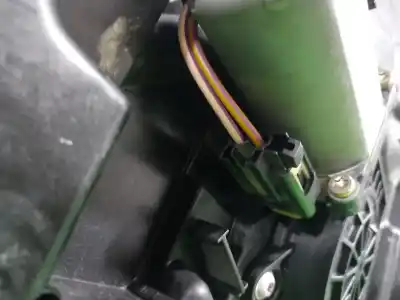 Peça sobressalente para automóvel em segunda mão elevador de vidros dianteiro direito por ford fiesta (cbk) fun referências oem iam 1545307  