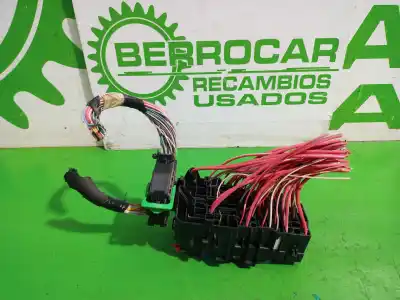 Second-hand car spare part fuse box unit for renault scenic iii xmod bose oem iam references 18013301  