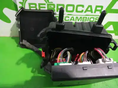 Second-hand car spare part fuse box unit for renault scenic iii xmod bose oem iam references 284b62069r  