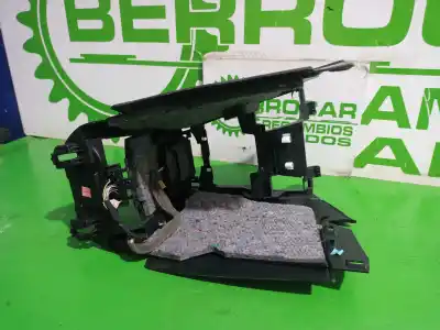 Автозапчастина б/у центральна консоль для renault scenic iii xmod bose посилання на oem iam 7711426456  