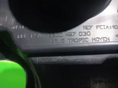 Автозапчастина б/у центральна консоль для renault kangoo profesional посилання на oem iam 8200457030  