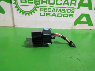 Автозапчастина б/у коробка передігрів для renault kangoo profesional посилання на oem iam 110678071r  