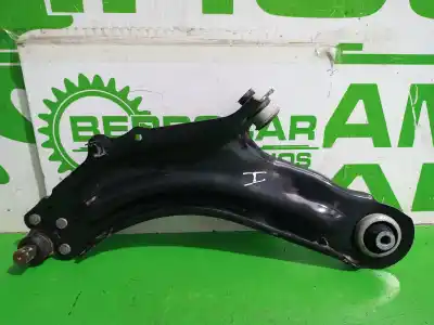 Автозапчастина б/у передній лівий нижний рычаг підвіски для renault kangoo profesional посилання на oem iam 8200586561  