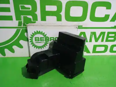 Second-hand car spare part FUSE BOX UNIT for LAND ROVER FREELANDER (LN)  OEM IAM references YQH101120  