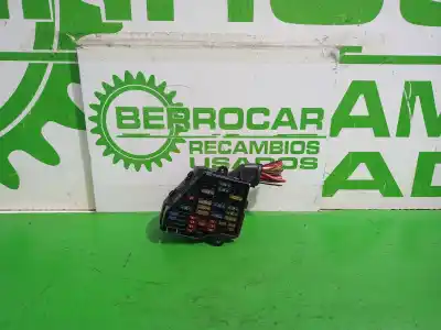 Автозапчасти б/у блок реле/предохранителей за audi a4 berlina (8e) 2.5 tdi ссылки oem iam 8d1941824