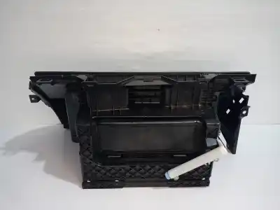 Автозапчастина б/у бардачок для jaguar e-pace basis awd посилання на oem iam j9c3060t10a  