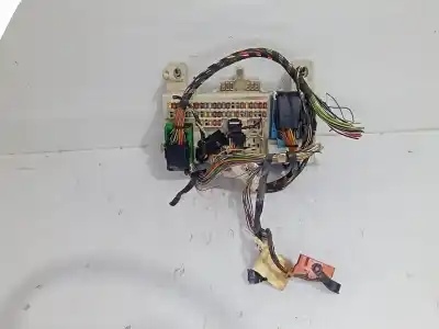 Peça sobressalente para automóvel em segunda mão caixa de fusíveis e relés por ford focus berlina (cap) trend referências oem iam 97ra000001