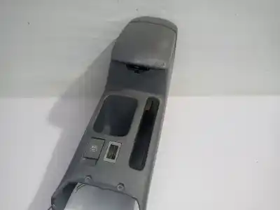Автозапчасти б/у центральный подлокотник за toyota rav 4 (a2) 2.0 luna 4x4 (2003->) ссылки oem iam 5891242010  
