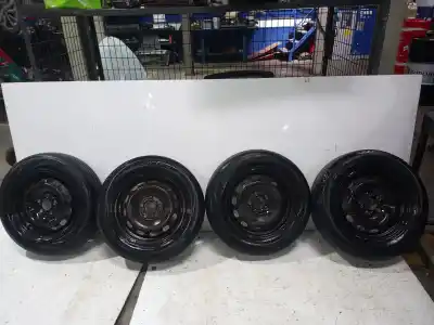 Автозапчастина б/у комплект коліс для FORD FOCUS BERLINA (CAP) Trend Посилання на OEM IAM BQ8GA  