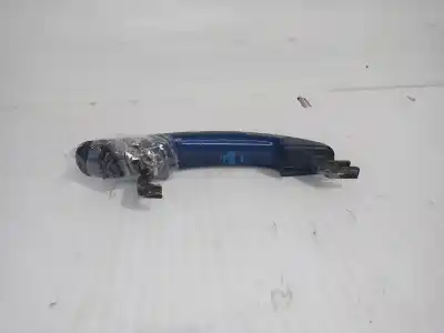 Pièce détachée automobile d'occasion Poignée De Porte Avant Droite pour FORD FOCUS BERLINA (CAP) Trend Références OEM IAM 1323272  
