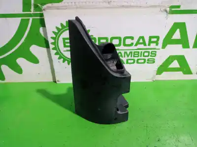 Автозапчастина б/у молдинг для renault kangoo profesional посилання на oem iam 8200557181