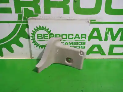 Автозапчастина б/у молдинг для renault kangoo profesional посилання на oem iam 8200640310