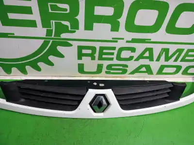 Автозапчасти б/у передняя решетка за renault kangoo (f/kc0) authentique ссылки oem iam 8200331208  