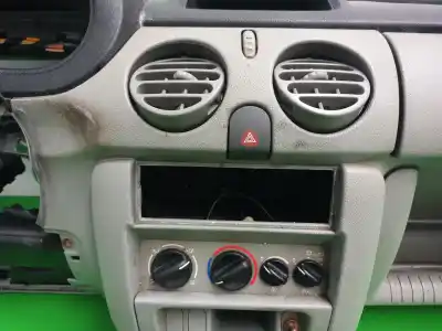 Автозапчасти б/у панель приборов за renault kangoo (f/kc0) authentique ссылки oem iam 8200445770  
