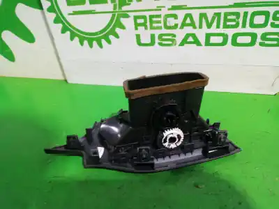 Second-hand car spare part air ventilation grille for opel corsa e expression oem iam references 13377947  