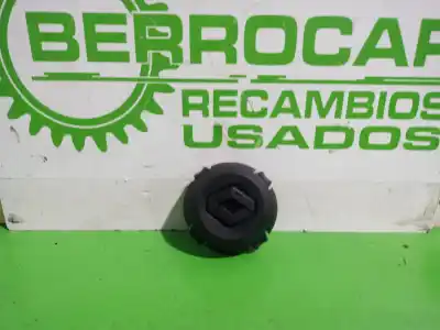 Автозапчастина б/у капки ступиці для renault kangoo profesional посилання на oem iam 7700438116  