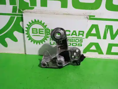 Автозапчасти б/у правая опора двигателя за audi a4 berlina (8e) 2.5 tdi ссылки oem iam 8e0199352