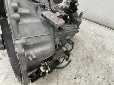 Автозапчастина б/у коробка передач для mazda 3 lim. () center-line посилання на oem iam d60403000  