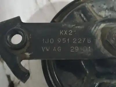 Автозапчастина б/у ріг для seat leon (1m1) stella посилання на oem iam 1j0951227b  