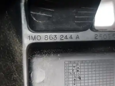 Pièce détachée automobile d'occasion console centrale pour seat leon (1m1) stella références oem iam 1m0863244a  