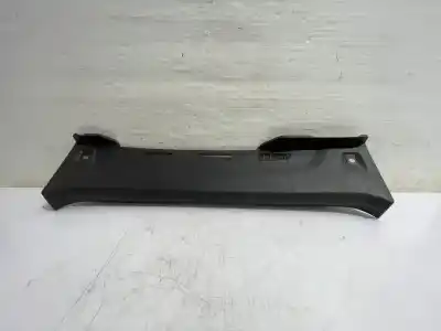Second-hand car spare part rear decorative moulding for peugeot 207 sw confort oem iam references 9686057477