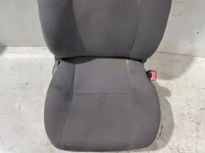 Автозапчастина б/у передне праве сиділо для toyota prius (nhw20) basis посилання на oem iam   