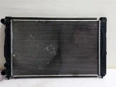 İkinci el araba yedek parçası Su Radyatörü için VOLKSWAGEN PASSAT BERLINA (3B3) Advance OEM IAM referansları 8D0121251AT  