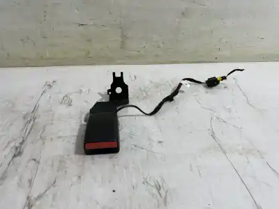 Pezzo di ricambio per auto di seconda mano gancio cintura posteriore destro per opel corsa d color edition riferimenti oem iam 6403047etd