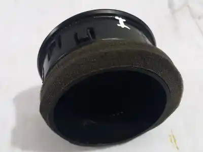 Автозапчастина б/у аераційна решіта для peugeot bipper tepee basis посилання на oem iam 07354610760  