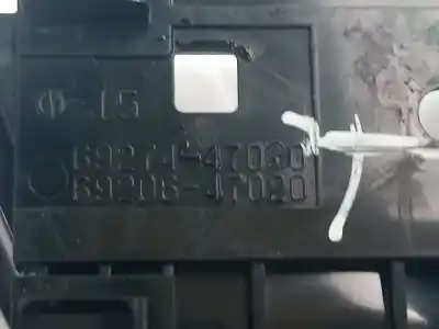 Автозапчастина б/у ліва задня внутрішня ручка для toyota prius (nhw20) basis посилання на oem iam 6920647020  