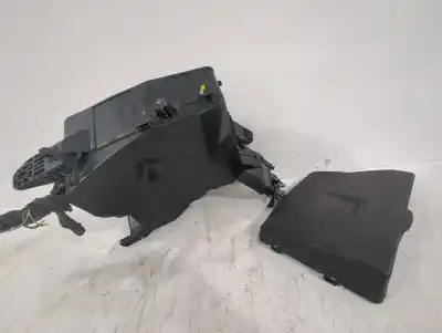 Автозапчасти б/у блок реле/предохранителей за toyota auris (_e15_) 1.33 dual-vvti (nre150_) ссылки oem iam 8274102050  