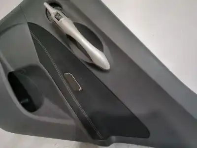 Автозапчастина б/у обликка задніх правіх дверей для toyota auris (_e15_) 1.33 dual-vvti (nre150_) посилання на oem iam 6763002n10b0  