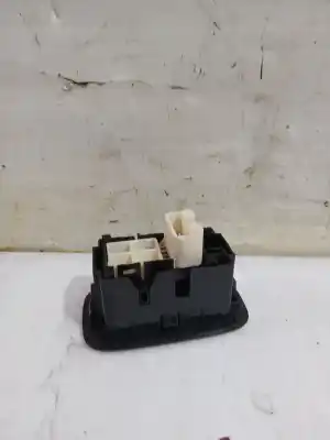 Автозапчасти б/у управление задними правыми стеклами за toyota auris (_e15_) 1.33 dual-vvti (nre150_) ссылки oem iam 848100d030  