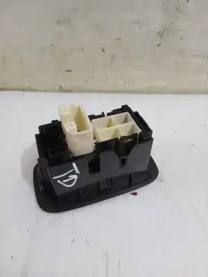 Автозапчасти б/у управление задними правыми стеклами за toyota auris (_e15_) 1.33 dual-vvti (nre150_) ссылки oem iam 848100d030  