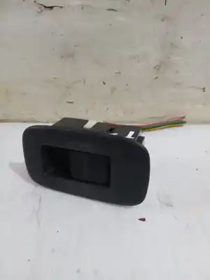 Peça sobressalente para automóvel em segunda mão botão / interruptor elevador vidro traseiro esquerdo por toyota auris (_e15_) 1.33 dual-vvti (nre150_) referências oem iam 848100d030