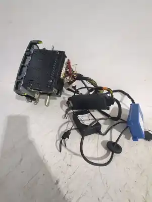 Автозапчастина б/у аудіо система / радіо cd для toyota auris (_e15_) 1.33 dual-vvti (nre150_) посилання на oem iam 8612002521  