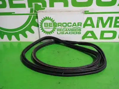 Peça sobressalente para automóvel em segunda mão junta vedante da porta por audi a4 berlina (8e) 2.5 tdi referências oem iam 8e5827705e