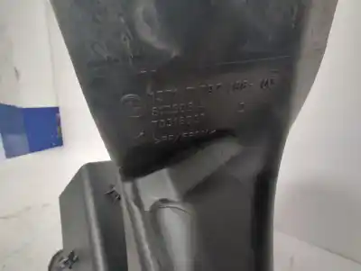 Second-hand car spare part air filter support for bmw 1 (e87) 120 d oem iam references 70316826  