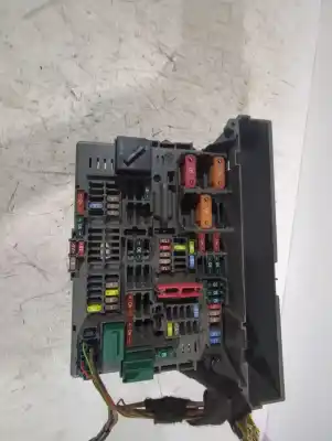 Автозапчасти б/у блок реле/предохранителей за BMW 1 (E87) 120 d ссылки OEM IAM 61146971370  