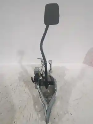 Pezzo di ricambio per auto di seconda mano Pedale Della Frizione per OPEL ASTRA H (A04) 1.7 CDTI (L48) Riferimenti OEM IAM 13173772  